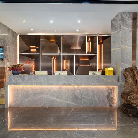 גואנגג'ואו Warm Yes Business Hotel מראה חיצוני תמונה