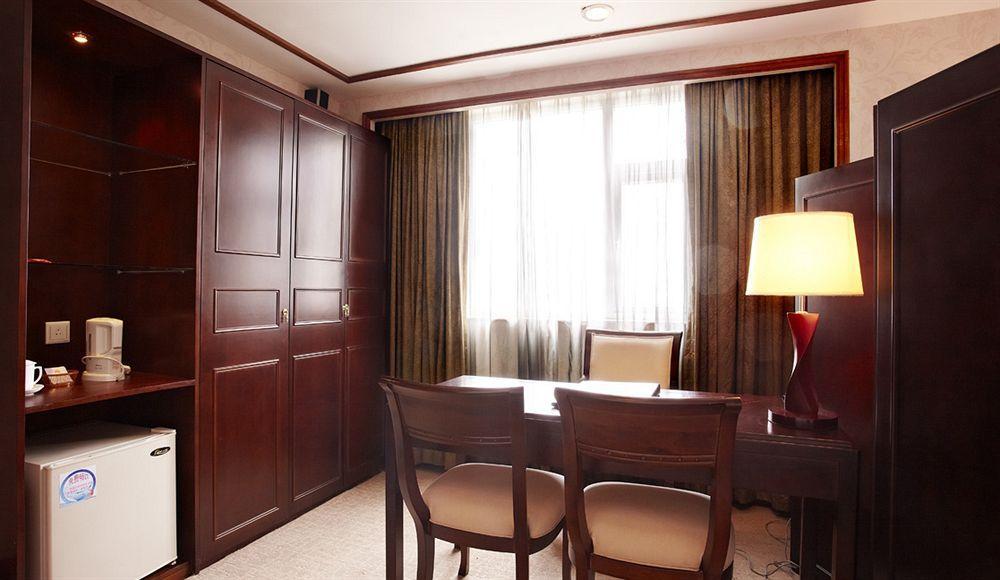 גואנגג'ואו Warm Yes Business Hotel מראה חיצוני תמונה