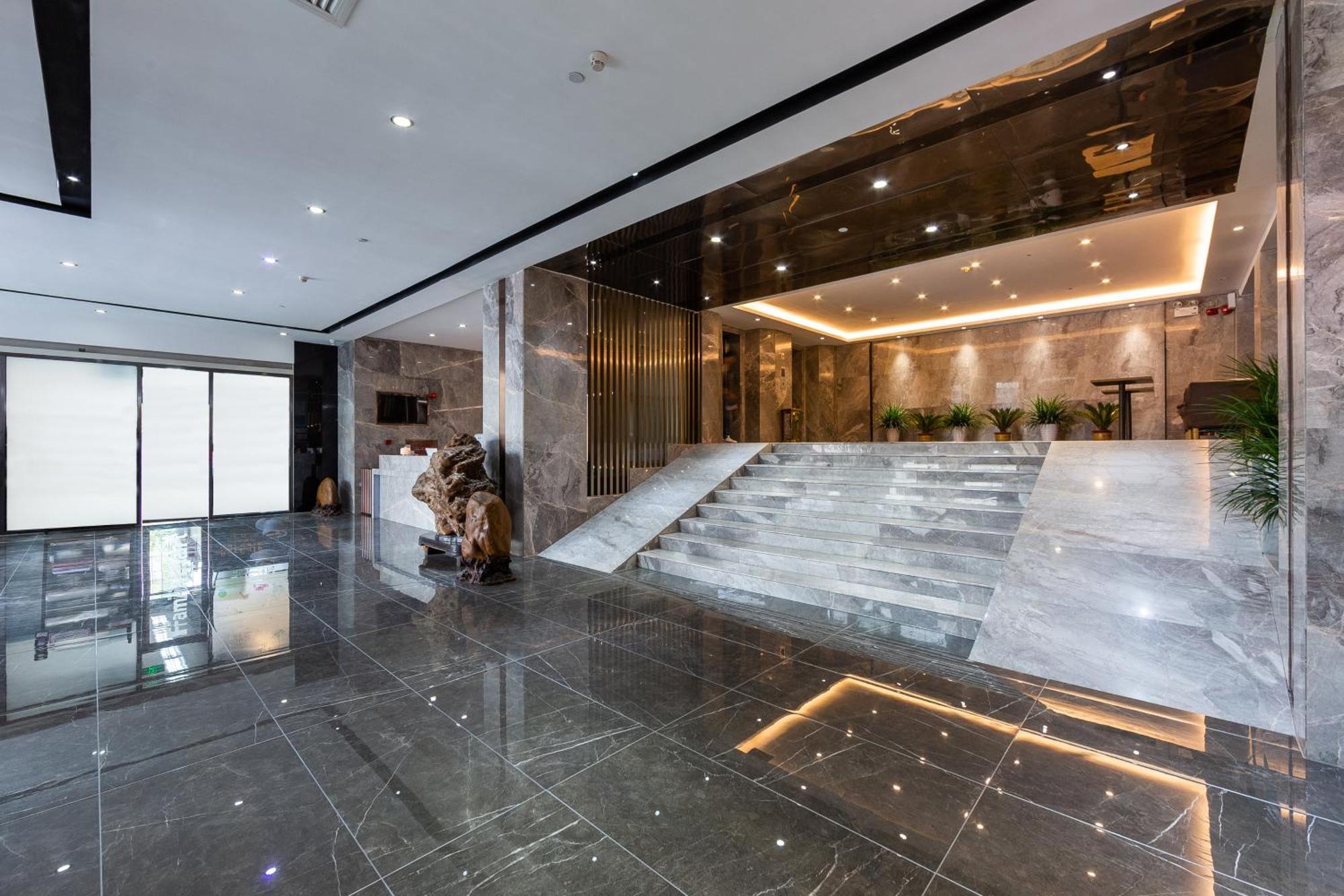 גואנגג'ואו Warm Yes Business Hotel מראה חיצוני תמונה
