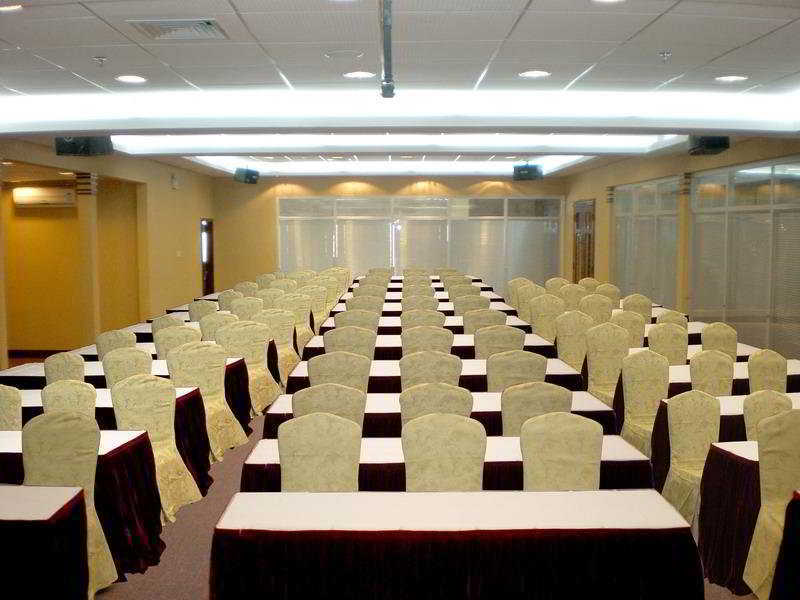 גואנגג'ואו Warm Yes Business Hotel מראה חיצוני תמונה